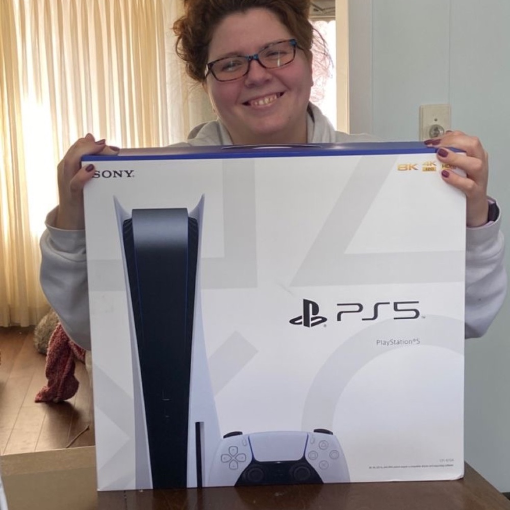 PS5 - Picture 3 of 4